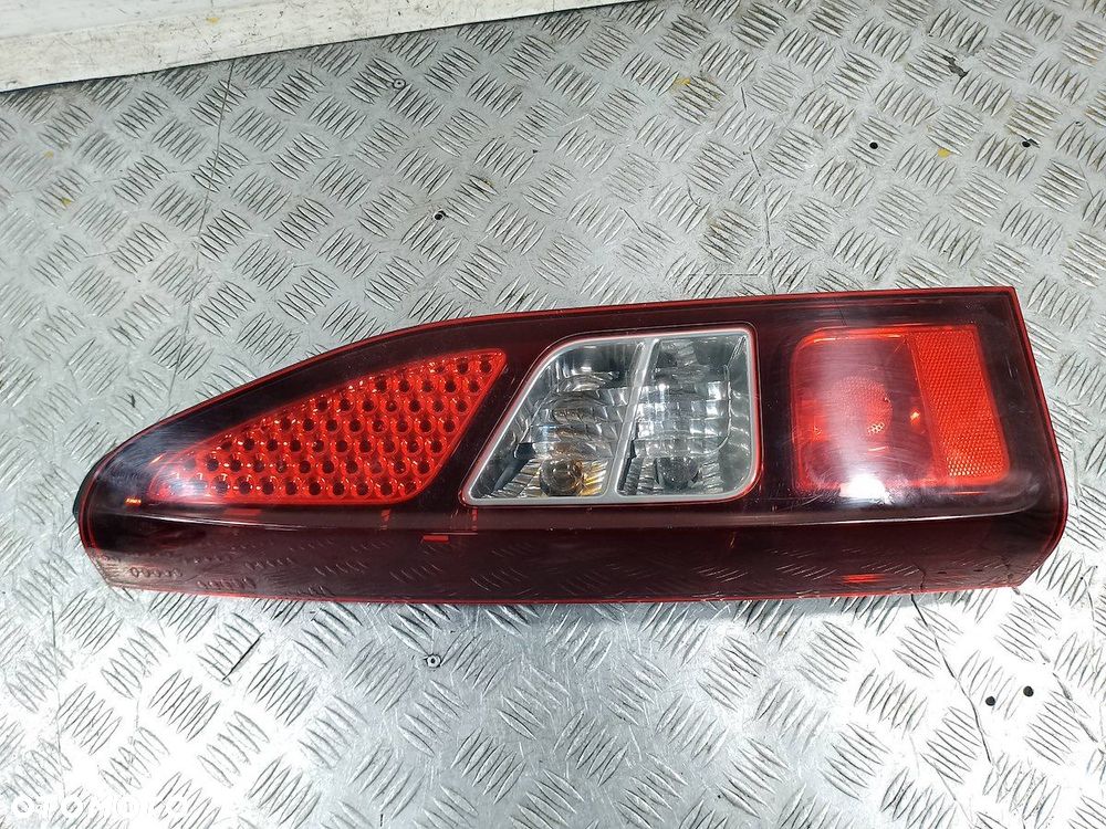 LAMPA TYLNA LEWA CITROEN BERLINGO II - 2
