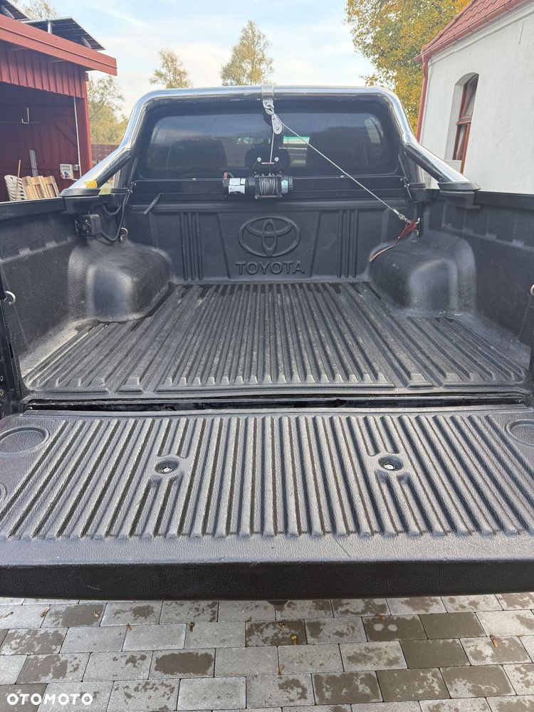 Toyota Hilux 2.4 D-4D Double Cab SR5 4x4 - 5