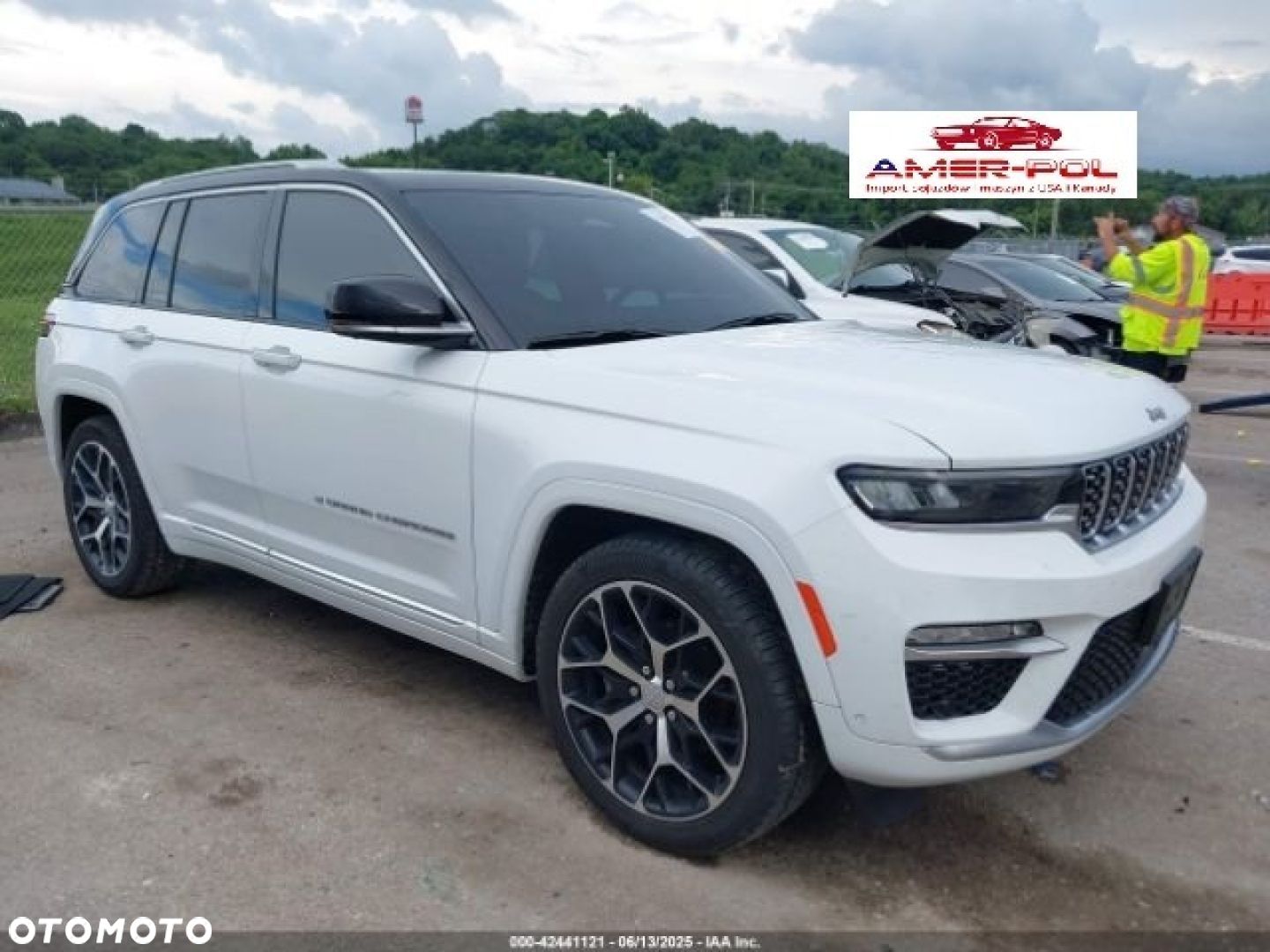Jeep Grand Cherokee - 1
