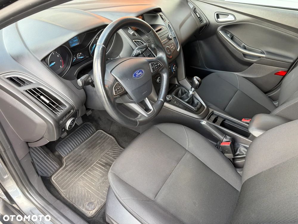 Ford Focus - 9