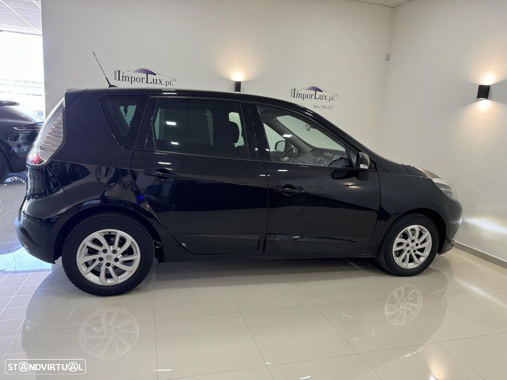 Renault Scénic 1.5 dCi Exclusive SS - 8