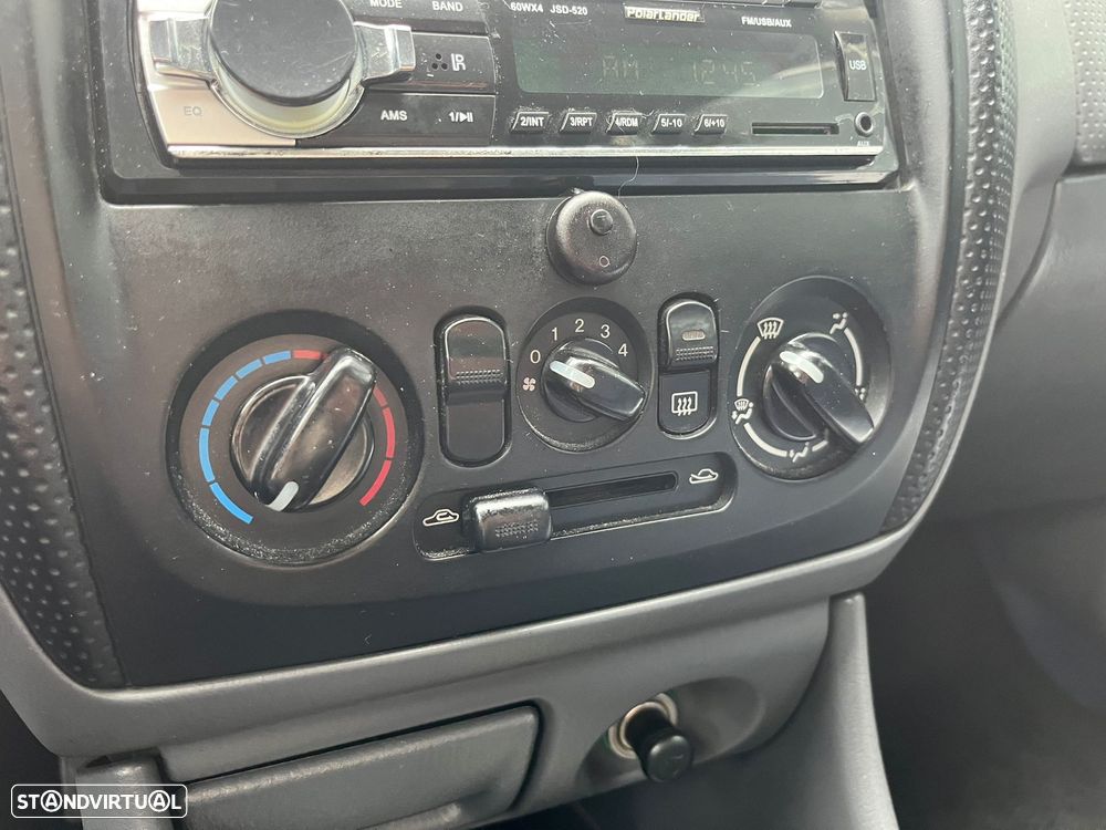 Mazda 323 1.3 Familia - 12