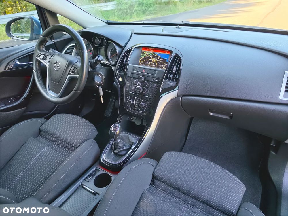 Opel Astra 2.0 CDTI Cosmo - 37