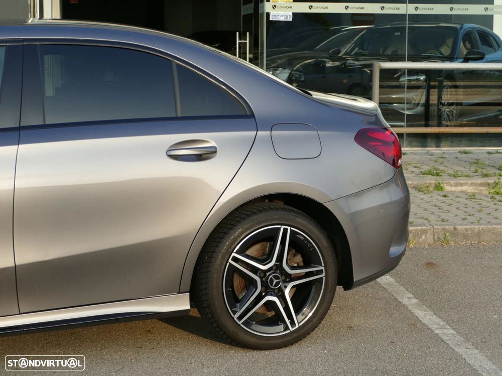 Mercedes-Benz A 250 Limousine e AMG Line - 13