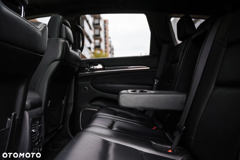 Jeep Grand Cherokee - 23