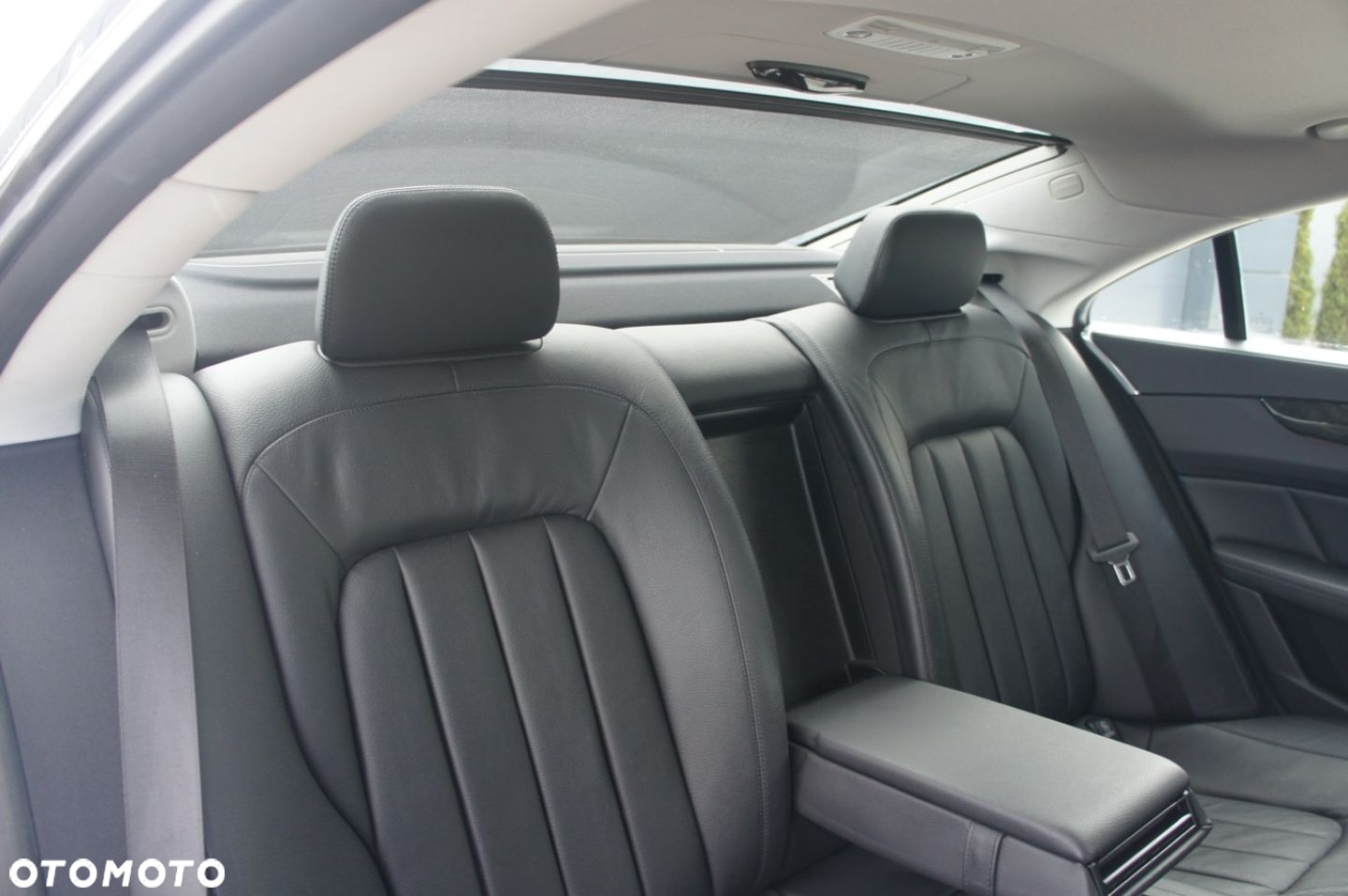 Mercedes-Benz CLS - 19