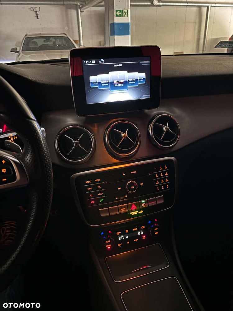 Mercedes-Benz GLA 180 7G-DCT AMG Line - 7