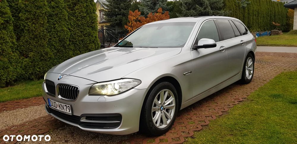 BMW Seria 5 525d Touring Sport-Aut - 2