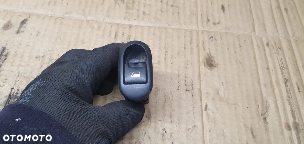 Przycisk przełącznik szyby Citroen C3 I 96605364XT - 1