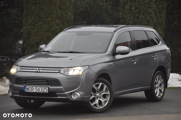 Mitsubishi Outlander PHEV Intense +