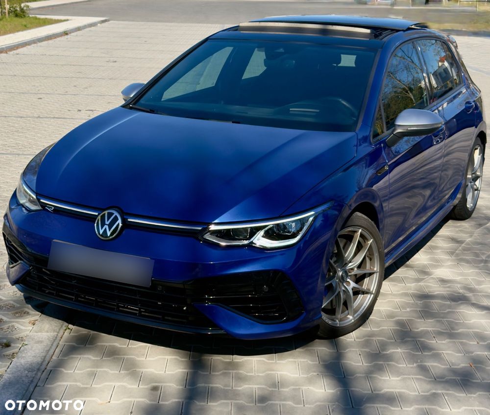 Volkswagen Golf - 1