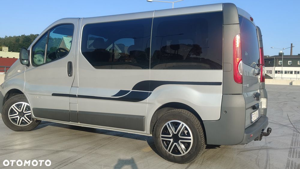 Renault Trafic 2.5 dCi 150 FAP Passenger L1H1 Quickshift Privilège - 24