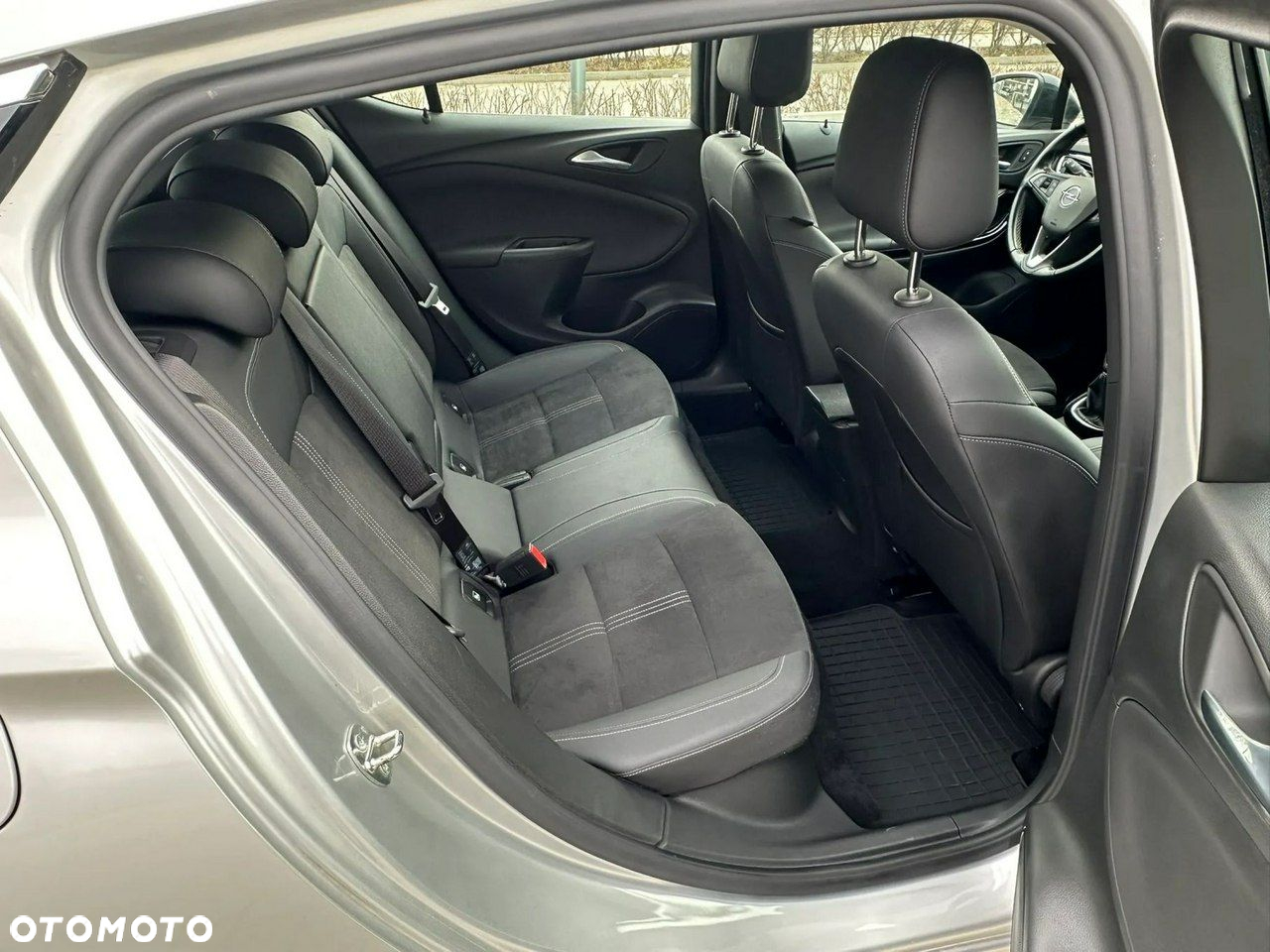 Opel Astra V 1.2 T Elegance S&S - 15