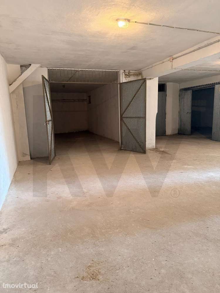 Garagem  para venda no centro do Montijo – Excelente oportunidade - Grande imagem: 2/7