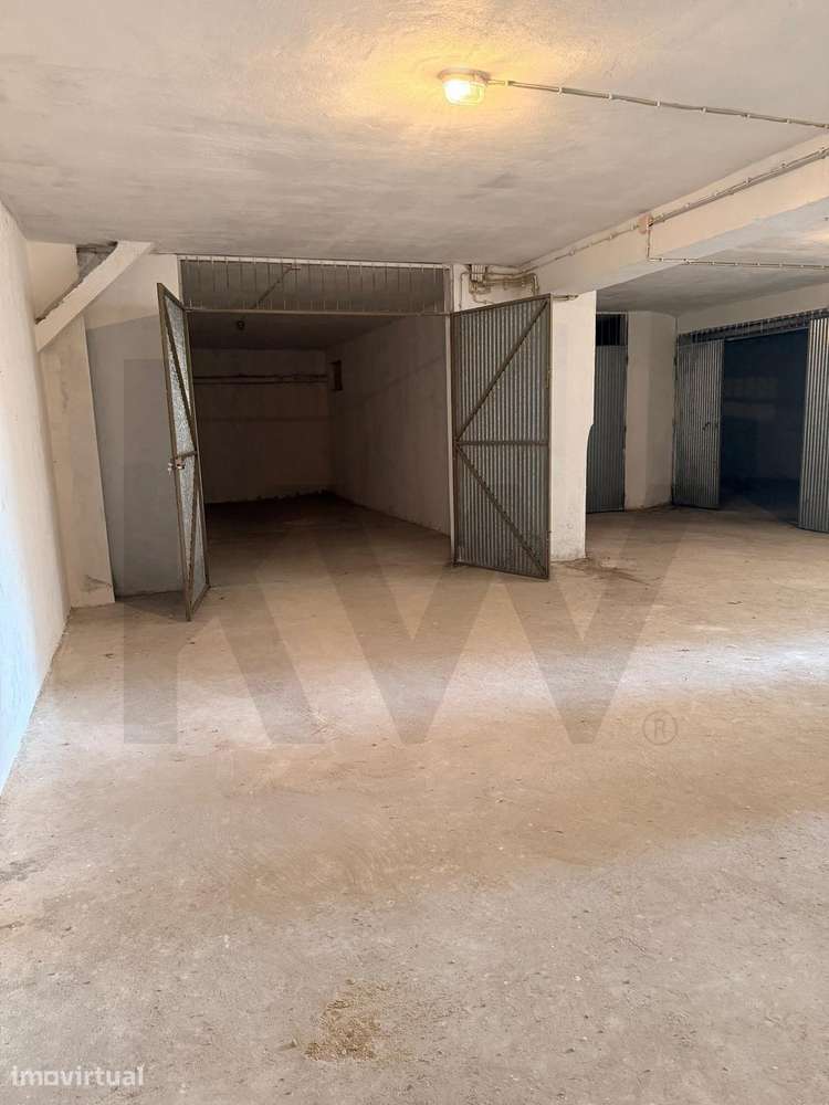 Garagem  para venda no centro do Montijo – Excelente oportunidade - Grande imagem: 2/7