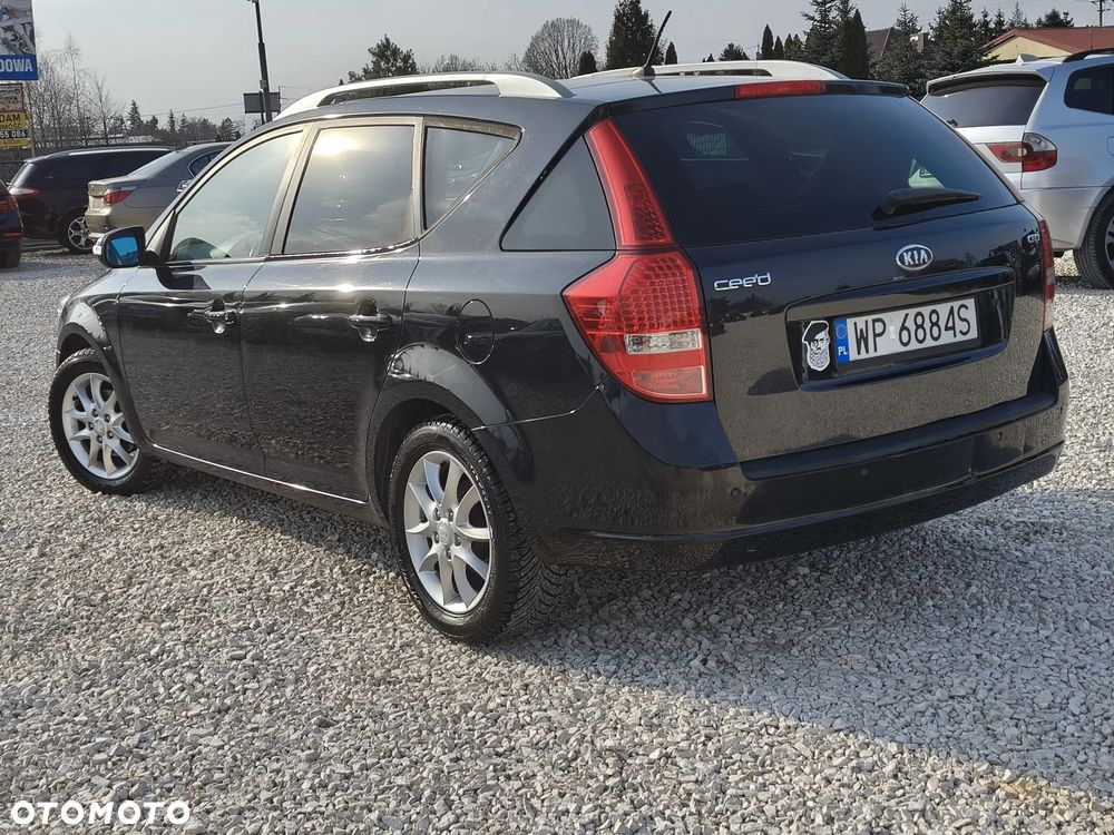 Kia Ceed 1.6 CRDi 90 ISG Spirit - 9