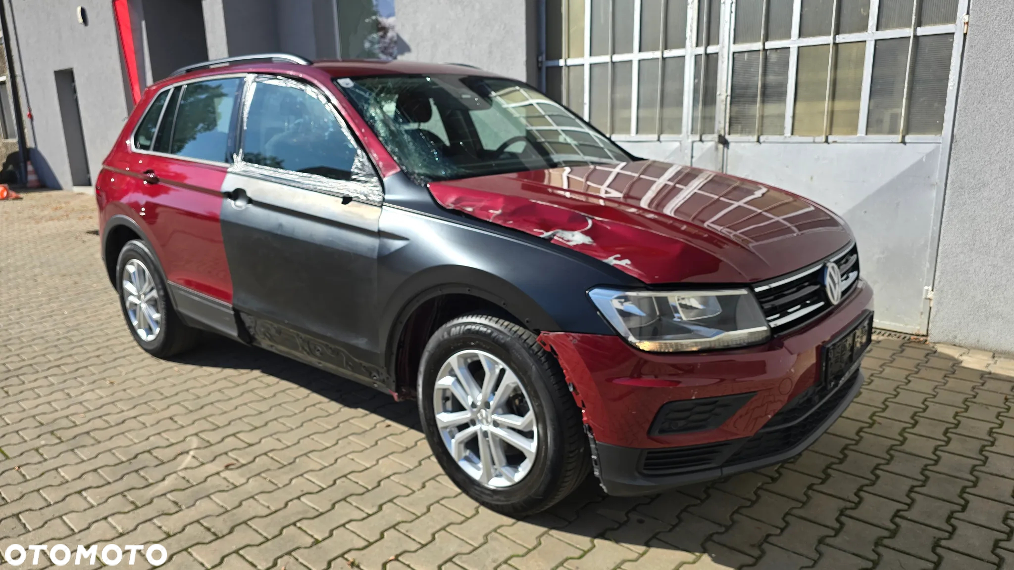 Volkswagen Tiguan - 11