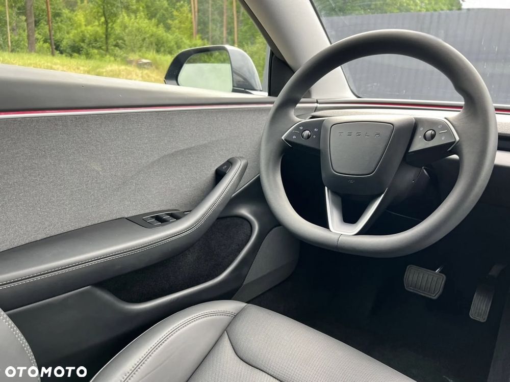 Tesla Model 3 Langstreckenbatterie Allradantrieb Dual Motor - 12