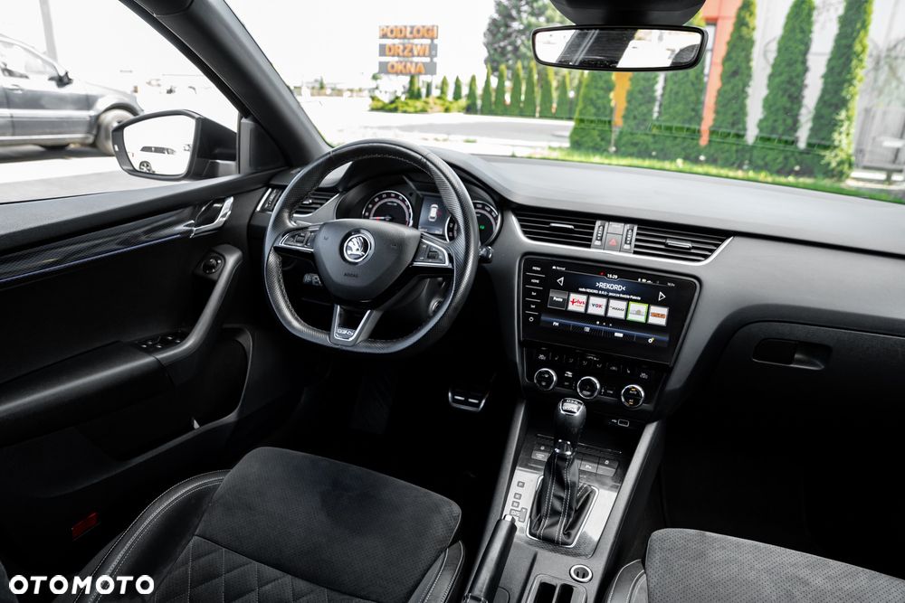 Skoda Octavia 2.0 TDI 4x4 DSG RS - 24