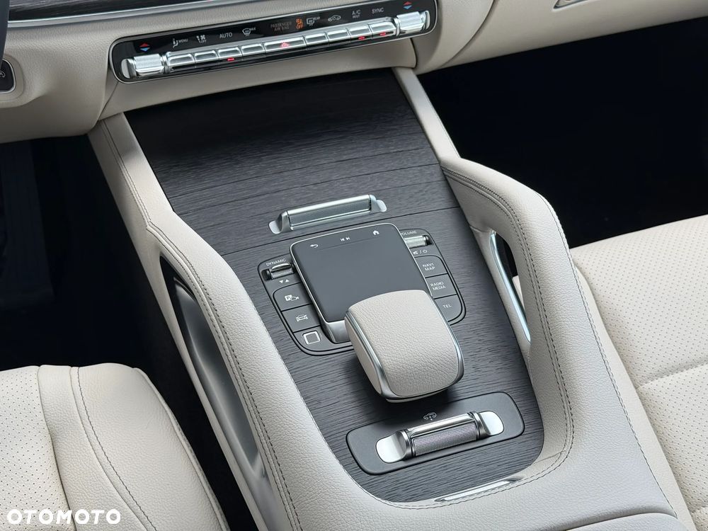 Mercedes-Benz GLE - 12