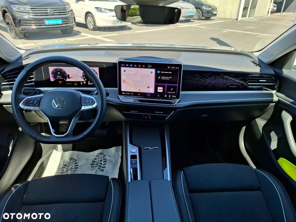 Volkswagen Passat Variant 2.0 TDI SCR DSG Elegance - 9