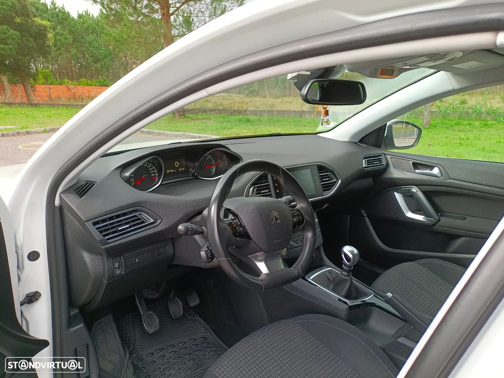 Peugeot 308 SW 1.5 BlueHDi Active - 22
