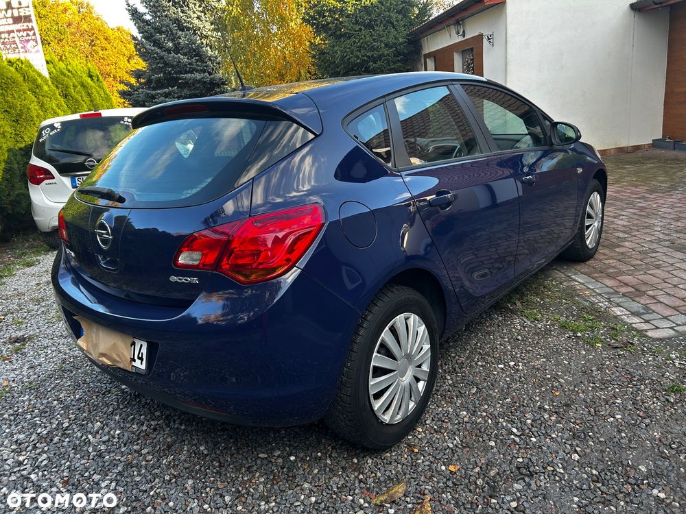 Opel Astra - 8