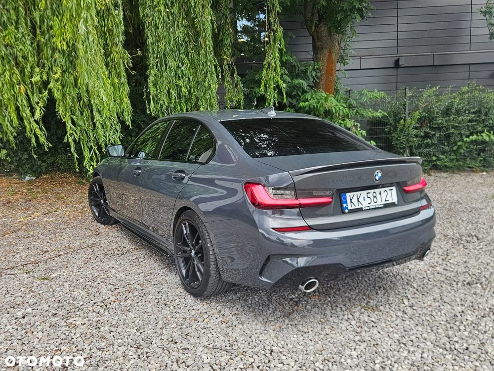 BMW Seria 3 330i xDrive M Sport sport - 2