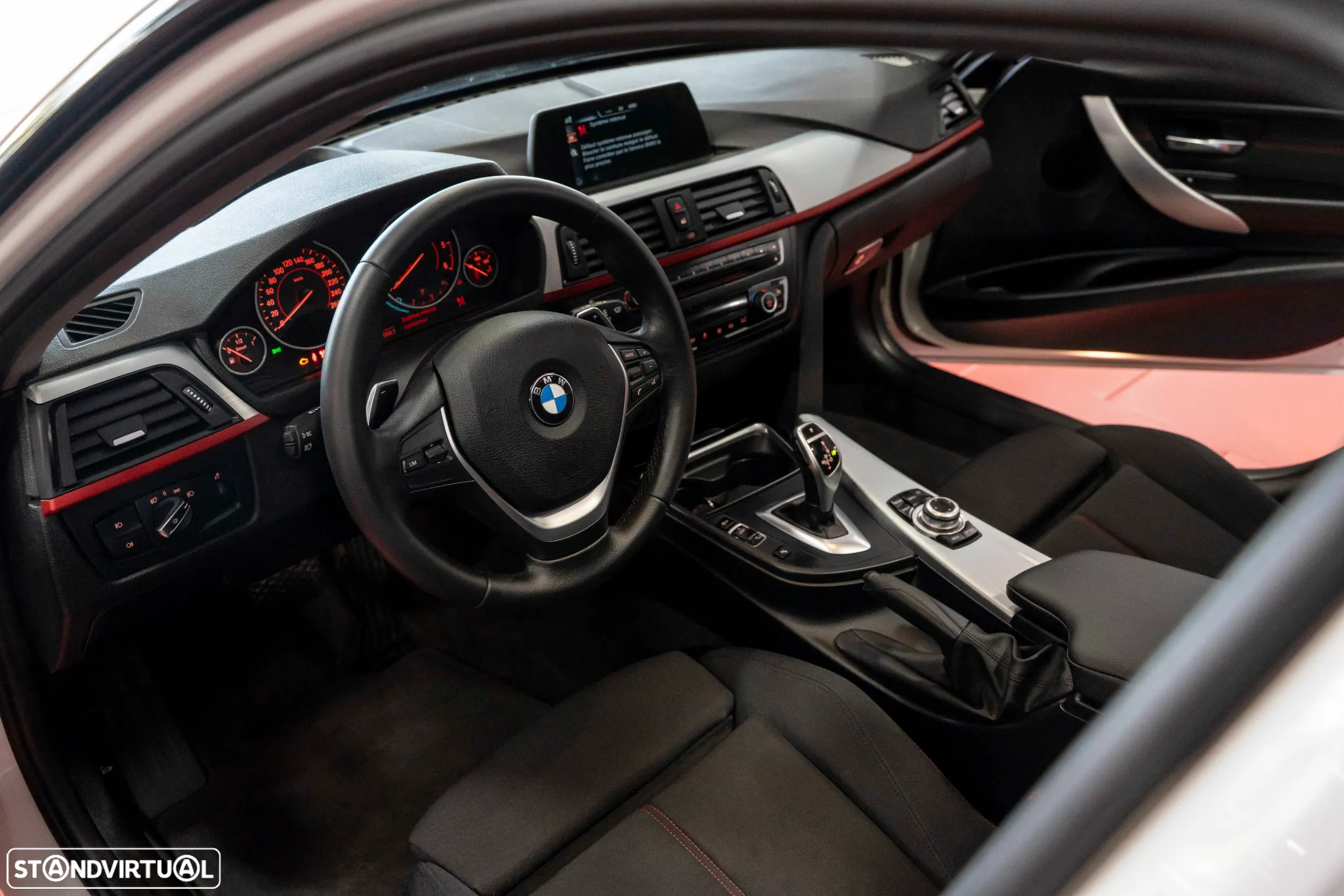 BMW 320 d Touring Aut. Sport Line - 4