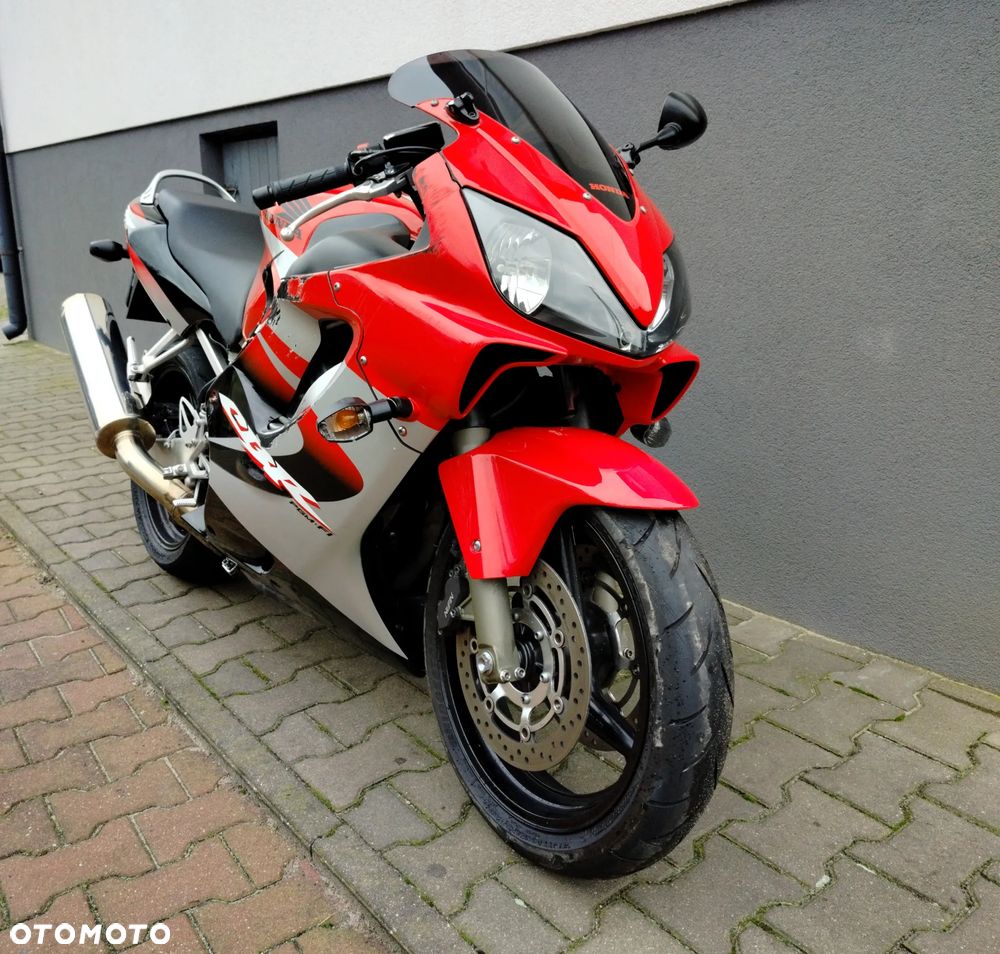 Honda CBR - 8