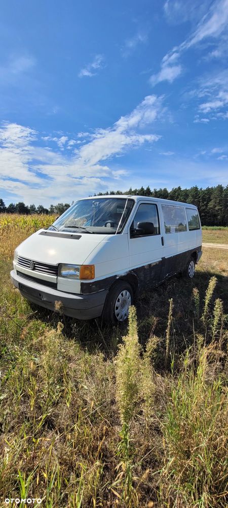 Volkswagen Transporter - 1