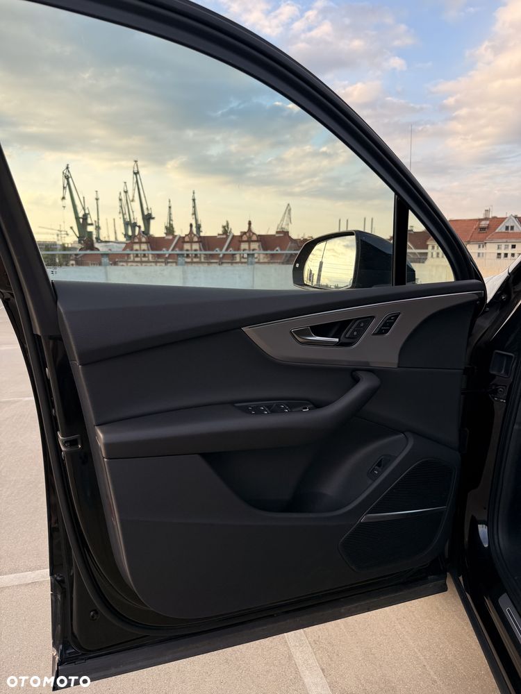 Audi Q7 50 TDI mHEV Quattro S Line Tiptr - 6