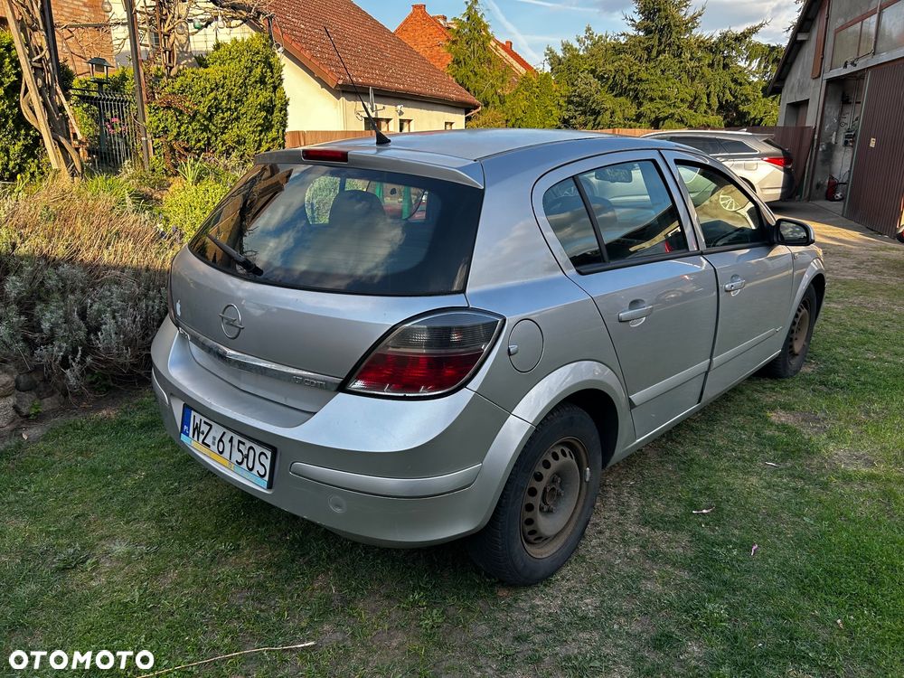Opel Astra 1.7 CDTI Essentia - 3