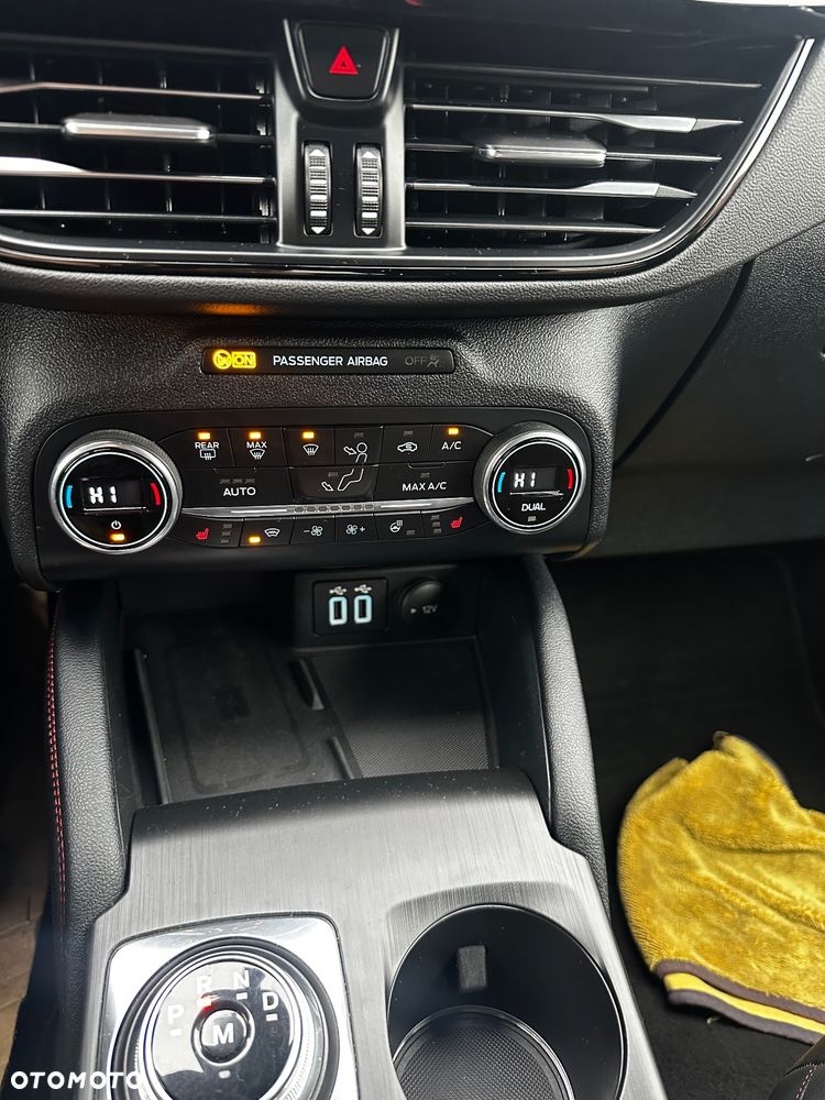 Ford Kuga 2.0 EcoBlue 4x4 ST-LINE X - 14