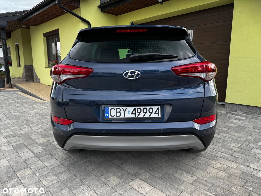 Hyundai Tucson 1.7 CRDI BlueDrive Style 2WD - 10