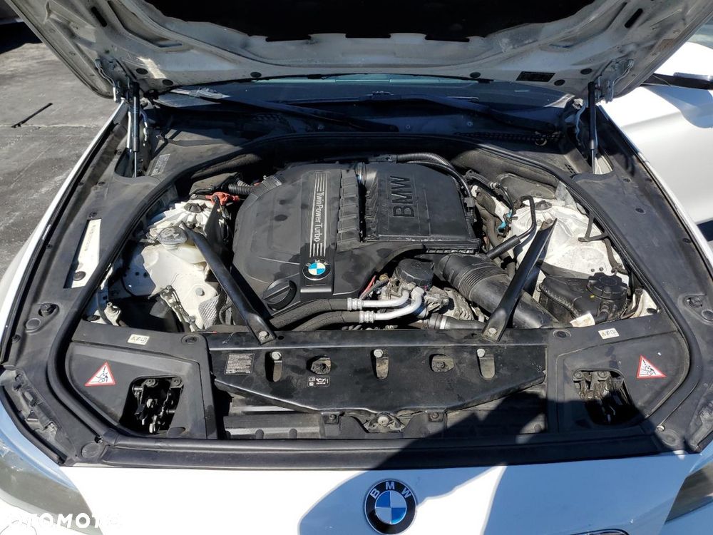 BMW Seria 5 535i - 12