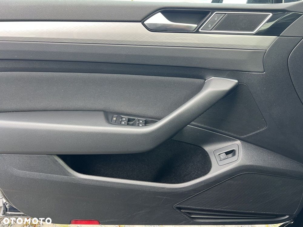 Volkswagen Passat Variant - 16
