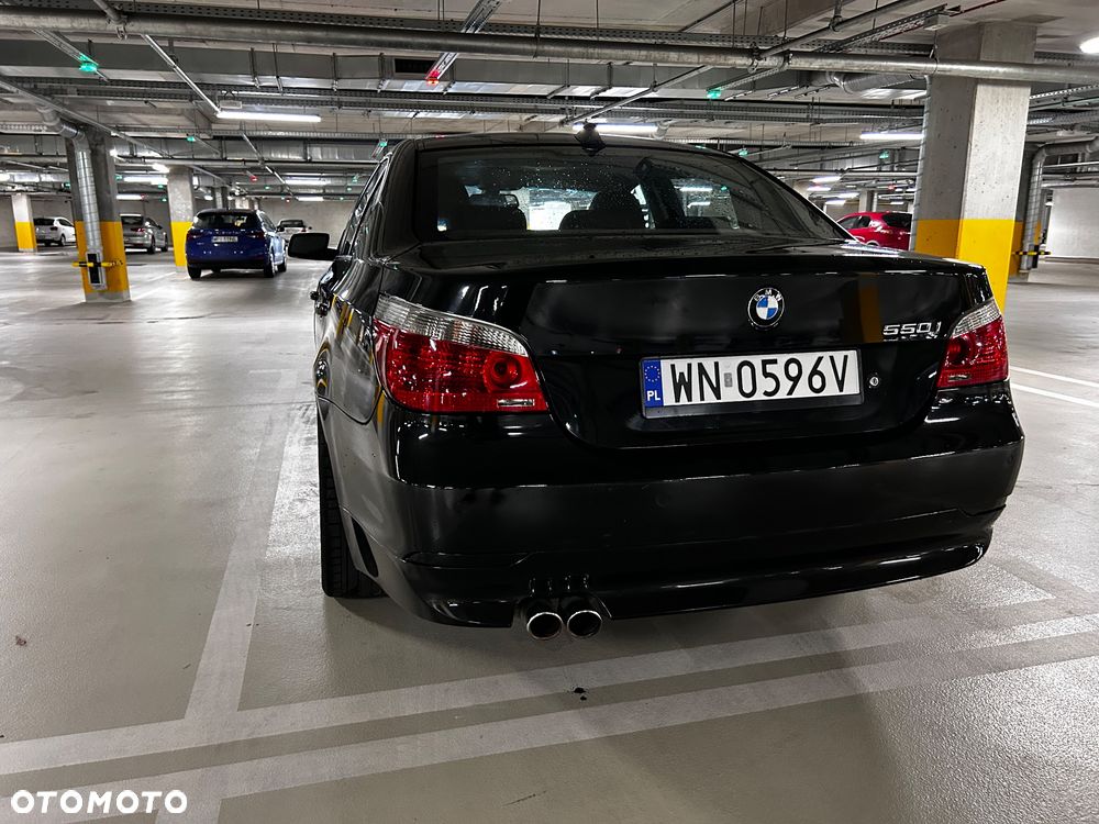 BMW Seria 5 550i Sport-Aut Edition Exclusive - 8