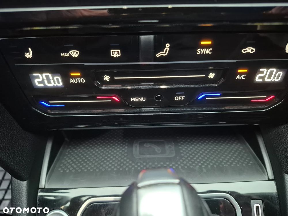 Volkswagen Passat 2.0 TDI Elegance DSG - 16