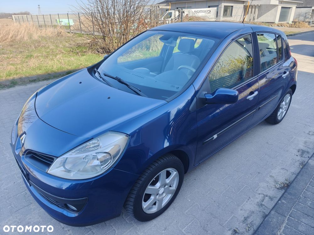 Renault Clio - 1