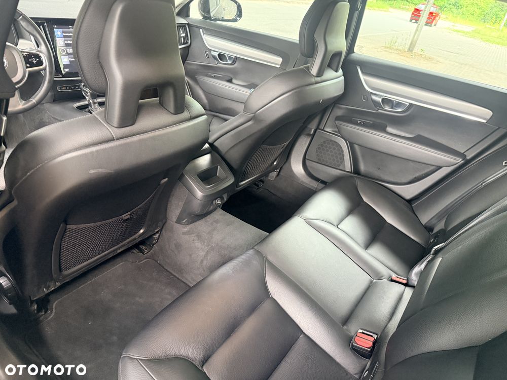 Volvo V90 D4 Momentum - 12