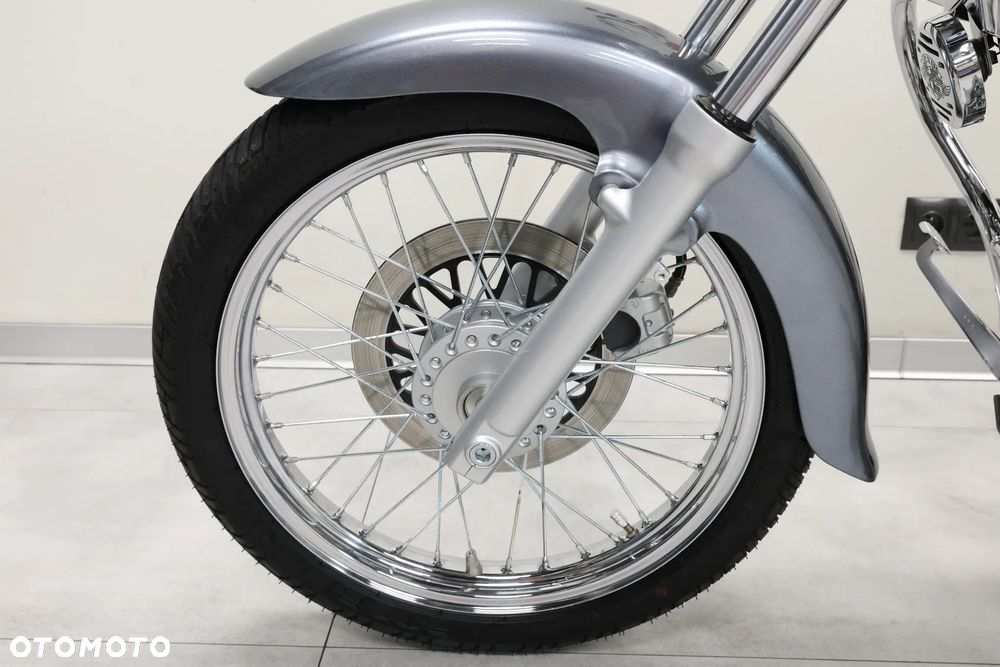 Suzuki Intruder - 34