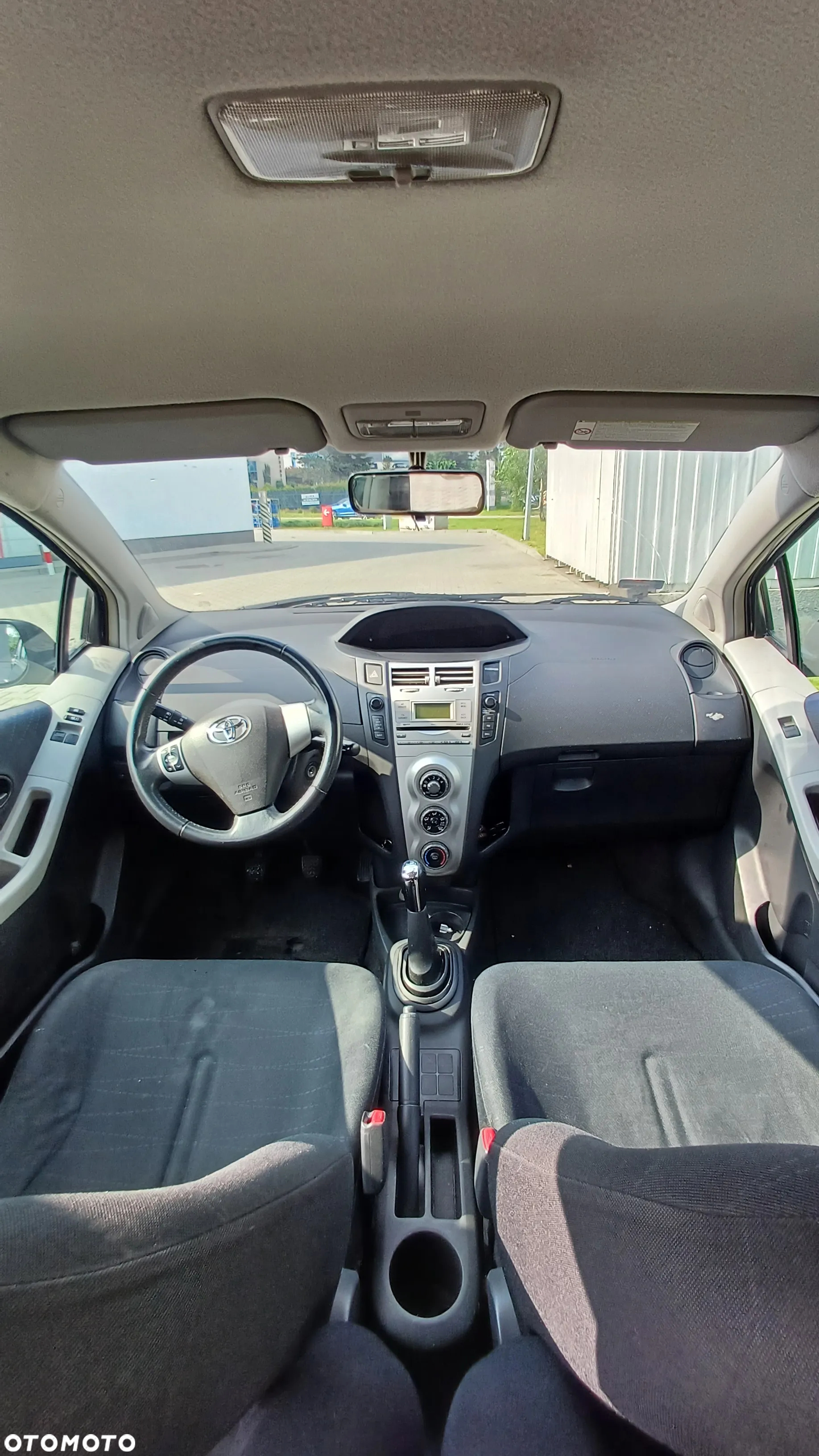 Toyota Yaris 1.3 Luna - 2