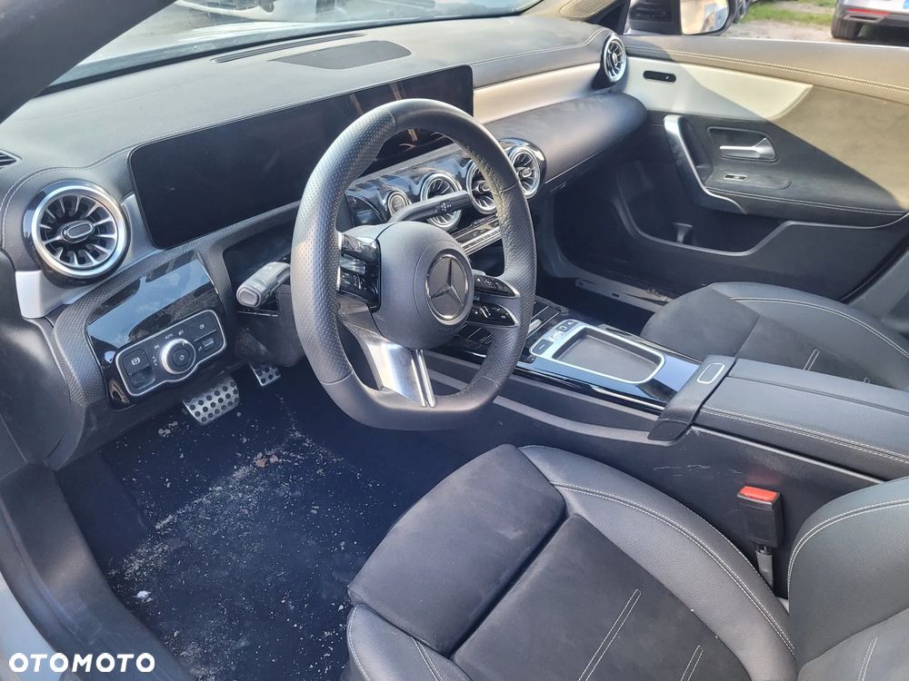 Mercedes-Benz CLA 200 d 4Matic 8G-DCT AMG Line - 7