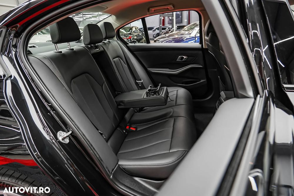 BMW Seria 3 320e Aut. Sport Line - 12