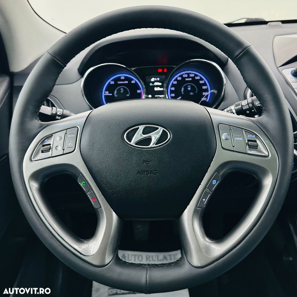 Hyundai ix35 1.7 CRDI 2WD Fifa World Cup Edition - 29