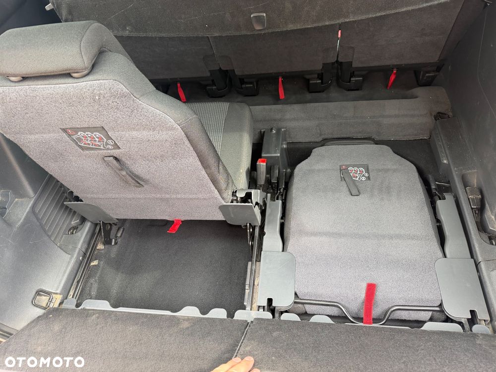Peugeot 5008 2.0 HDi Business Line 7os - 22