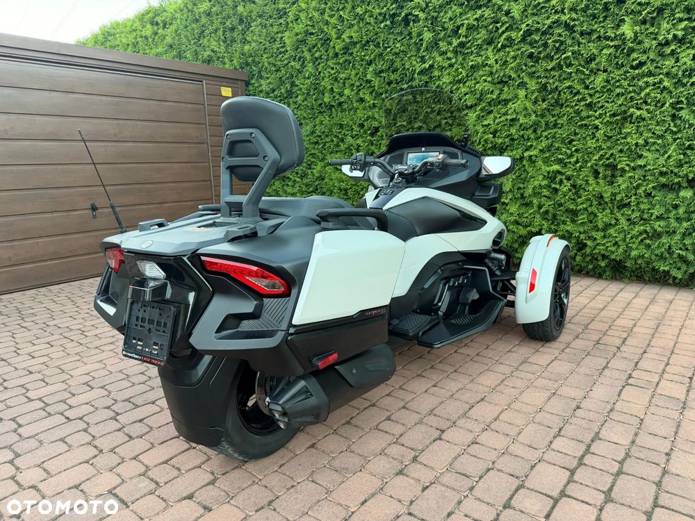 Can-Am Spyder - 4