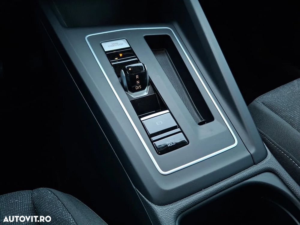 Volkswagen Golf - 32