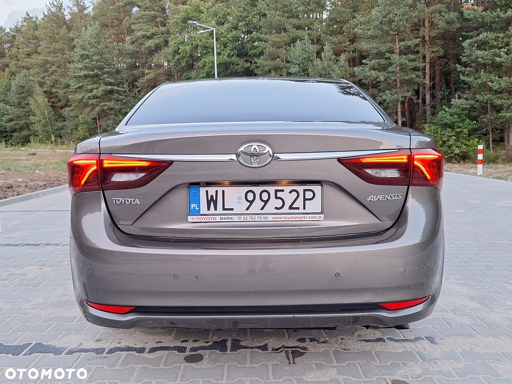 Toyota Avensis - 4